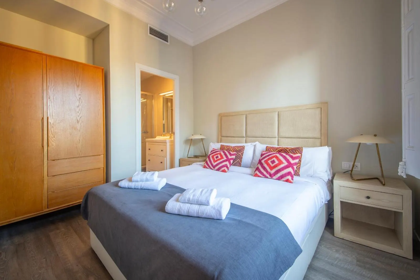 You Stylish City Center Apartments Barcelona 0*,  Spanyolország